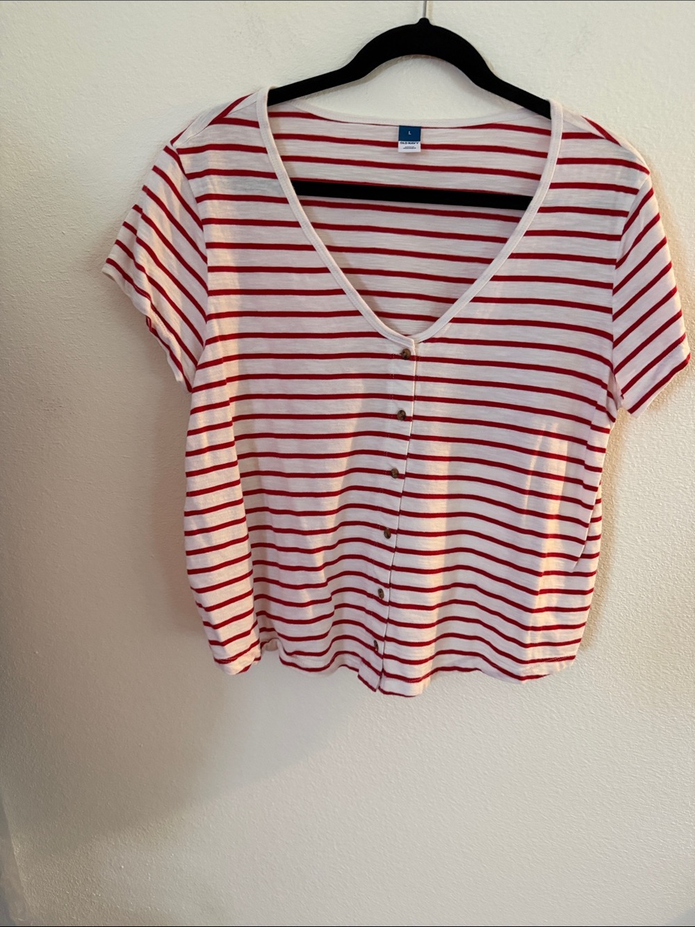 Old Navy White and Red Striped V-Neck Button Front Top - Picture 1 of 4